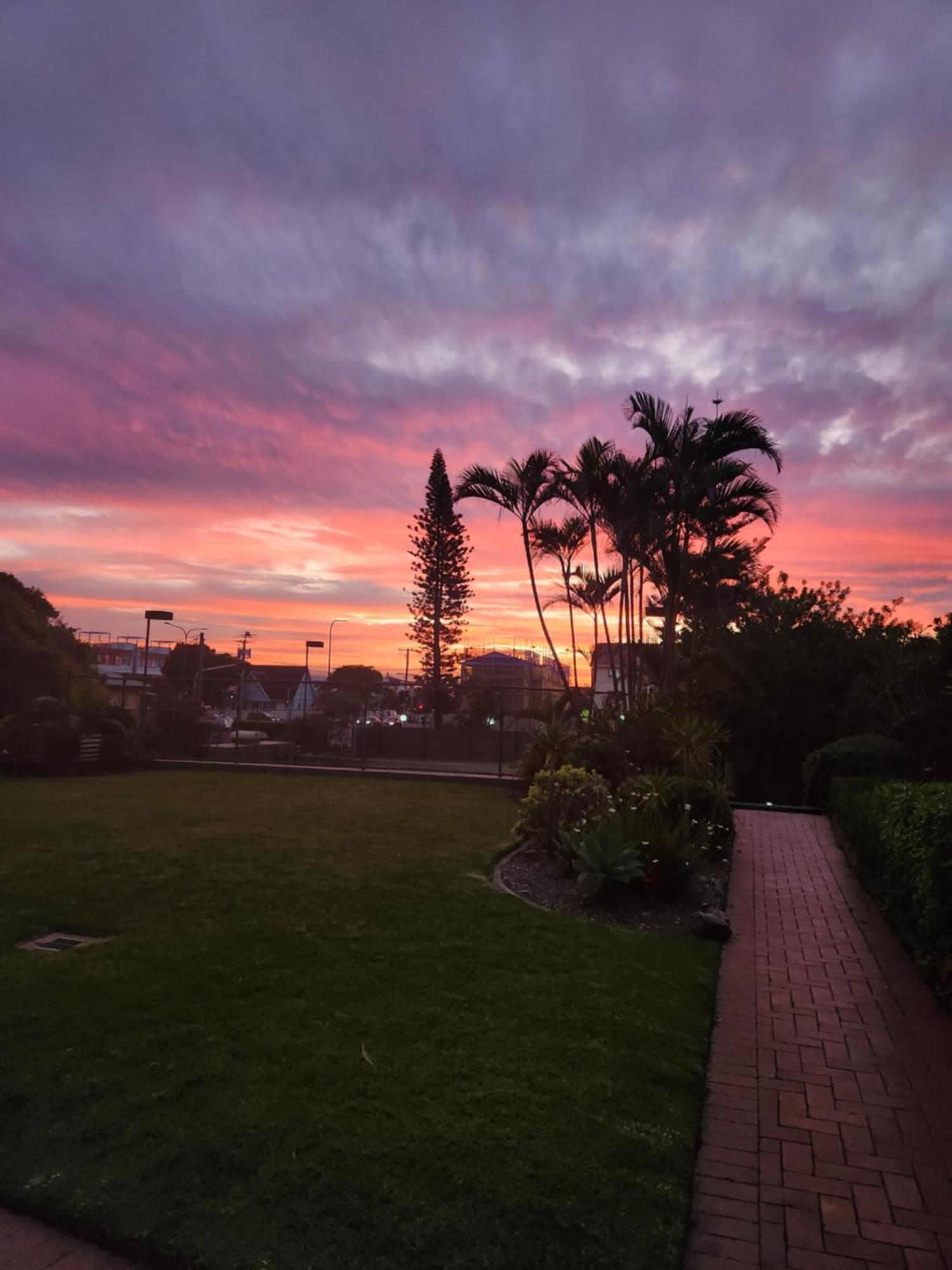 גולד קוסט Burleigh Surf Apartments מראה חיצוני תמונה